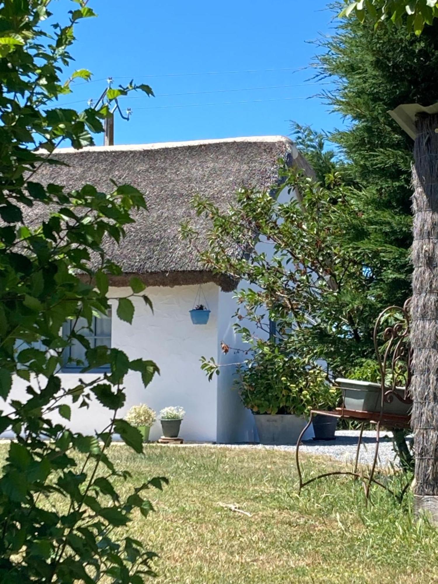 Les Pensions Du Joslin Bouin  Exterior photo