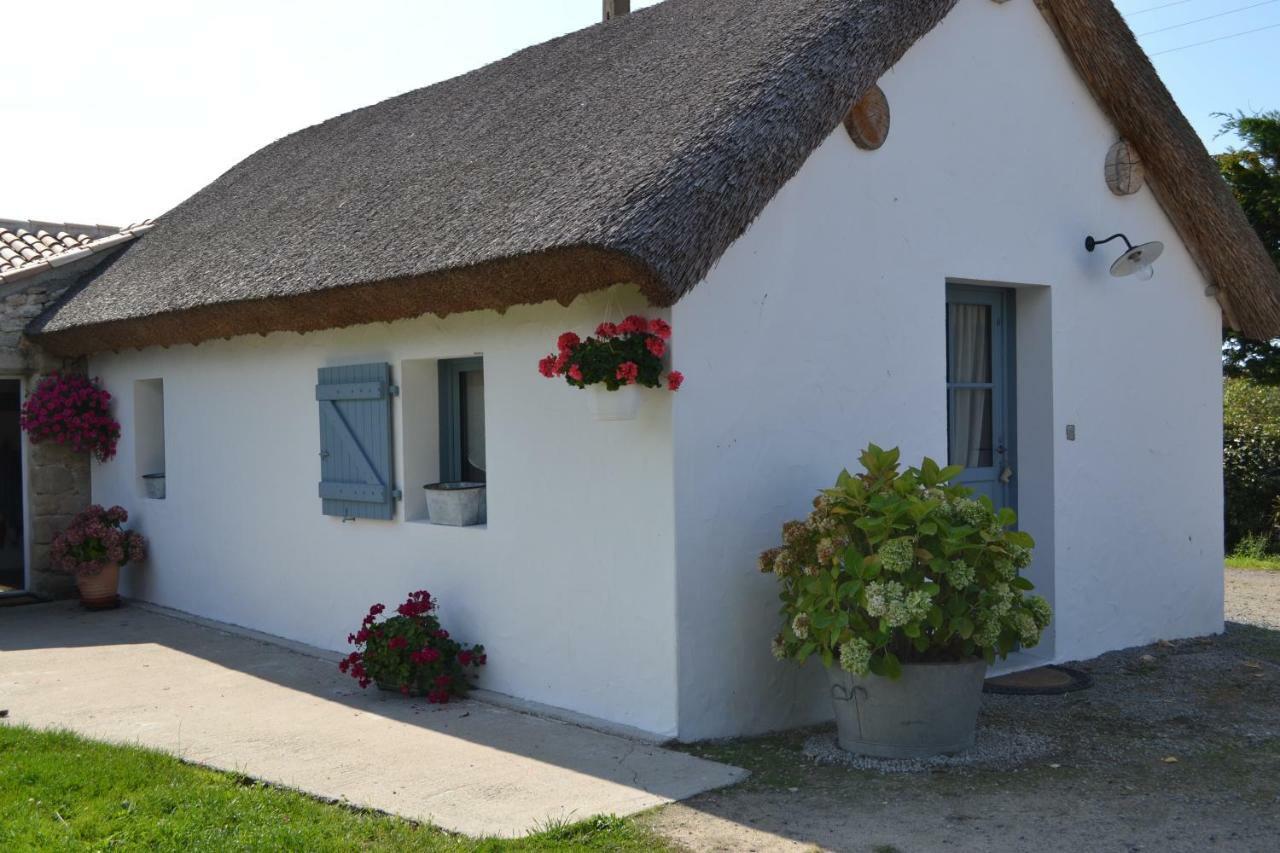 Les Pensions Du Joslin Bouin  Exterior photo