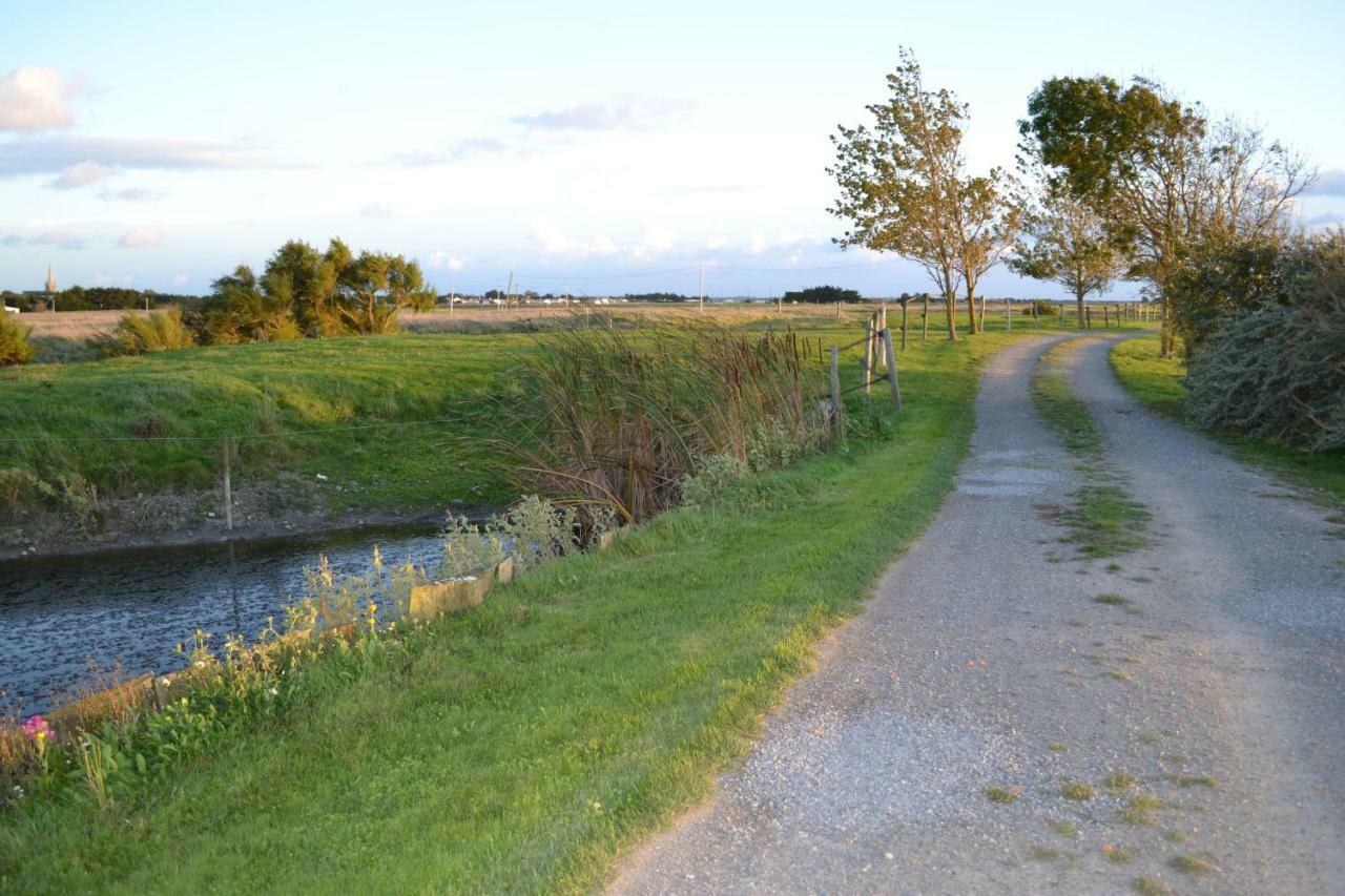 Les Pensions Du Joslin Bouin  Exterior photo